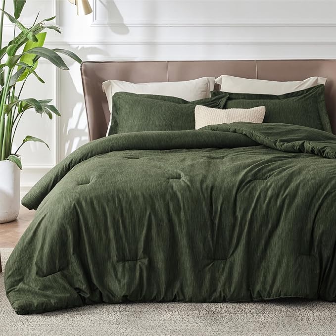 Bedsure Twin/Twin XL Comforter Set - Dark Green Soft Bedding for All Seasons, Cationic Dyed Bed Set, 2 Pieces, 1 Twin Size Comforter (68"x88") and 1 Pillow Sham (20"x26"+2")