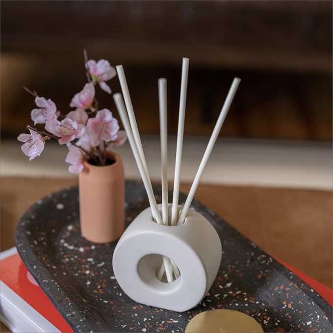 ScentAir Infused Liquidless Reeds | Includes 25 Flameless Reeds and 1 Decorative Vase, White | Essential Oil Aroma Diffuser Sticks | Fresh Spa Scents | Gifting Fragrance | Aloe Oasis