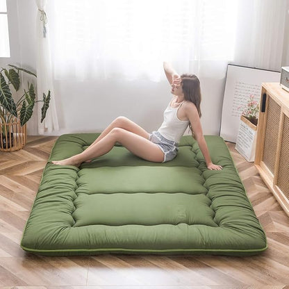 MAXYOYO Japanese Floor Mattress Futon Mattress, Thicken Tatami Mat Shiki Futon Sleeping Pad Foldable Roll Up Mattress Guest Mattress Pad Floor Lounger Bed, Green, King