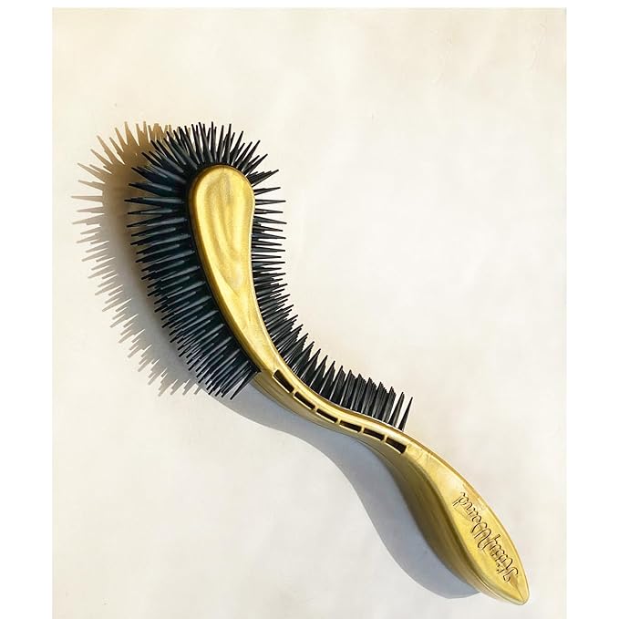 (Gold) Designed for Comfort,Created for Results. This innovative brush features multi-contour bristles that gently adapt to your cats body providing a stress-free brushing experience.-Mewly Pet