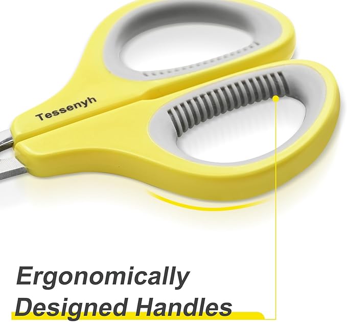 Professional Cat Nail Clipper, Stainless Steel Cat Nail Trimmer for Small Animals, with Sharp Blade and Anti-Slip Handles for Safe and Effective Grooming-Mewly Pet