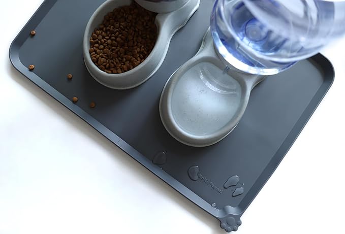 Hoki Found Large Silicone Pet Feeding Tray - Waterproof Dog Pet Cat Feeding Mat - Non Slip Pet Dog Cat Food Bowl Mats Placemat -Pet Water Mats for Carpet -Gray-Mewly Pet