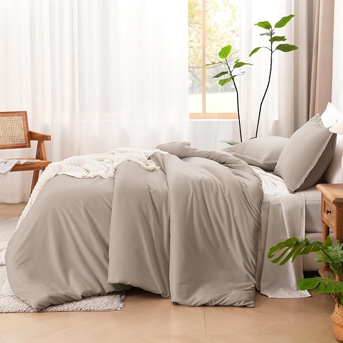 Litanika Light Coffee Comforter Set Queen Size, 3 Pieces Lightweight Solid Bedding Comforter Set, All Season Fluffy Bed Set (90x90In Comforter & 2 Pillowcases)