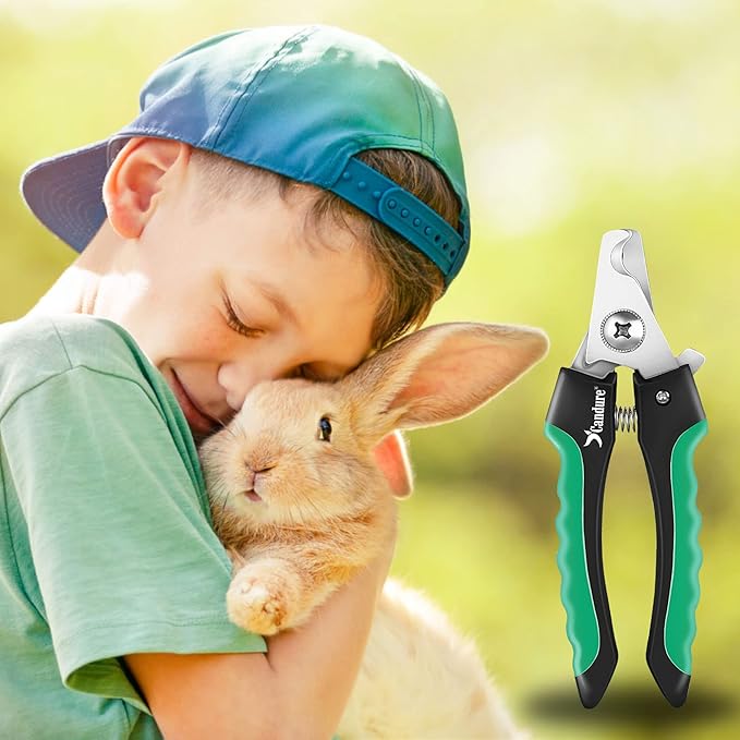 Candure Dog Nail Clippers Professional Pet Nail Clipper Suitable for Cats, Rabbits and Guinea Pigs - Safety Lock/Protective Guard to Avoid Over Cutting (Green, Medium to Small)-Mewly Pet