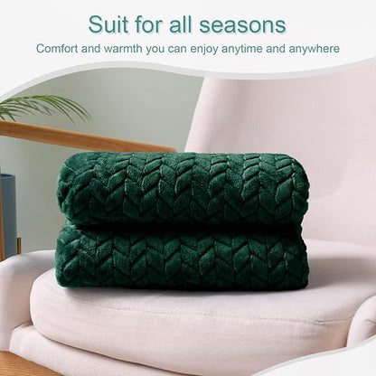 Exclusivo Mezcla Fleece Throw Blanket for Couch, 50x70 Inches Soft Cozy Jacquard Flannel Blankets, Lightweight Fuzzy Plush Warm Throws for Winter, Forest Green