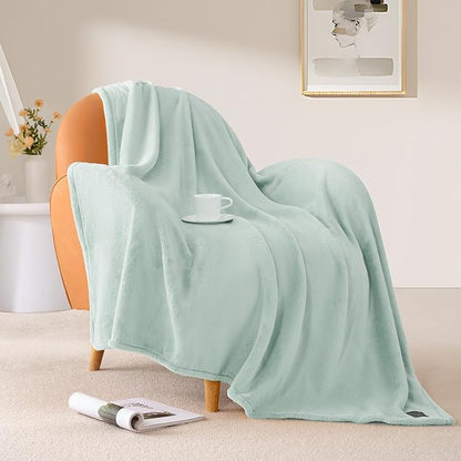 BEAUTEX Fleece Blanket King Size Super Soft Flannel Throw Blanket Lightweight Fuzzy Plush Blanket for Couch Sofa or Bed All Seasons (Mint, 108" x 90")