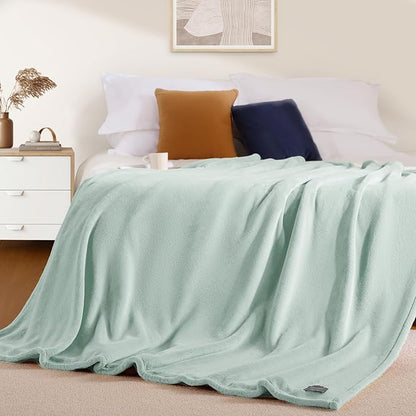 BEAUTEX Fleece Blanket King Size Super Soft Flannel Throw Blanket Lightweight Fuzzy Plush Blanket for Couch Sofa or Bed All Seasons (Mint, 108" x 90")
