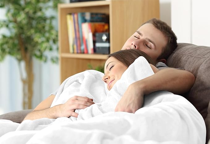 Utopia Bedding Fleece Blanket King Size White 300GSM Luxury Anti-Static Fuzzy Soft Microfiber Bed Blanket (90x102 Inch)