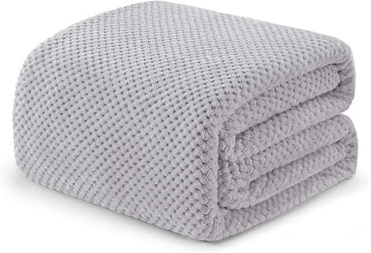Exclusivo Mezcla Fleece Bed Blanket Twin Size, Super Soft and Warm Blankets for Couch, Sofa and Bed Waffle Textured, Cozy, Fuzzy and Lightweight (Light Grey, 60x80 inches)