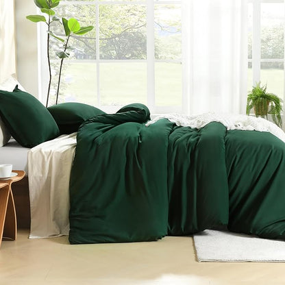 Litanika Oversized King Comforters Emerald Green Super King Plus Size, 3 Pieces Lightweight Solid Bedding Comforter Set, All Season Fluffy Bed Set (128x120In Comforter & 2 Pillowcases)