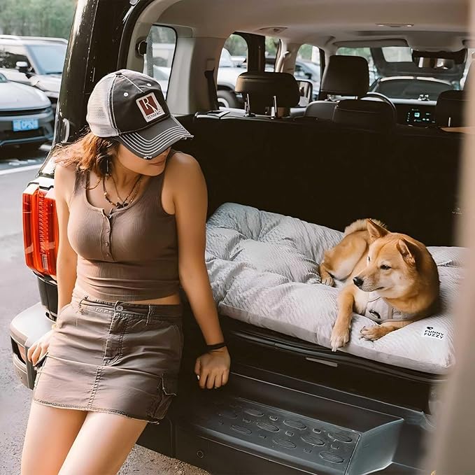 FUNNY FUZZY Washable Dog Bed,Reversible Plush Dog Crate Mat, Soft Fluffy Kennel Pad,Pet Sleeping Mattress for Large,Jumbo,Medium Sized Dogs Breeds,Indoor Cats,41.7" × 28.3", Light Grey-Mewly Pet