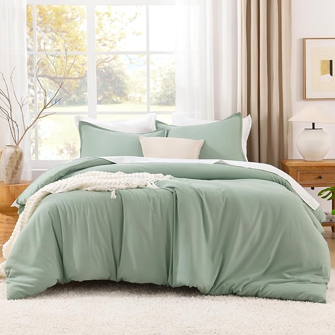 Litanika Oversized King Comforter Set 128x120, 3 Pieces Alaskan King Super King Plus Sage Green Lightweight Solid Bedding Set, All Season Fluffy Bed Set Quilt Blanket