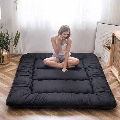 MAXYOYO Japanese Floor Mattress Futon Mattress, 4" Thicken Tatami Mat Sleeping Pad Foldable Roll Up Mat Boys Girls Dormitory Pad Kids Floor Lounger Pillow Bed, Black, Queen