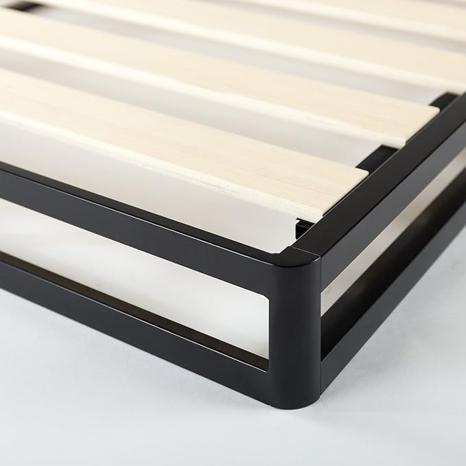 ZINUS Metal Box Spring with Wood Slats, 4 Inch Mattress Foundation, Sturdy Steel Structure, Easy Assembly, Queen