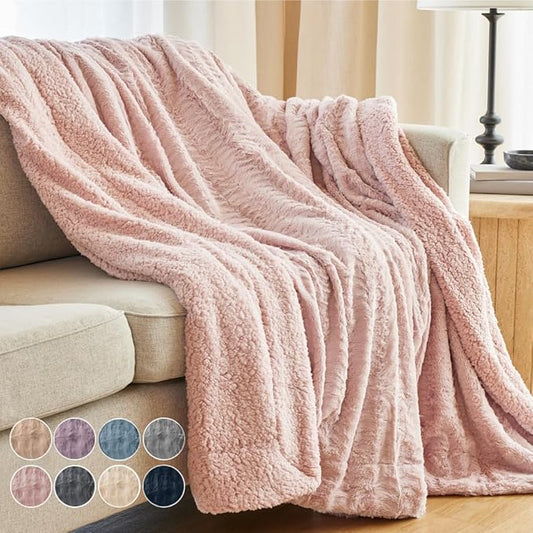 The Connecticut Home Co Throw Blanket for Couch, Soft Fluffy Room Decor, Cozy Warm Throws for Bed, Couches, Gifts for Women, Bedroom Cute Aesthetic Blankets Faux Fur and Sherpa, 65x50, Dusty Rose