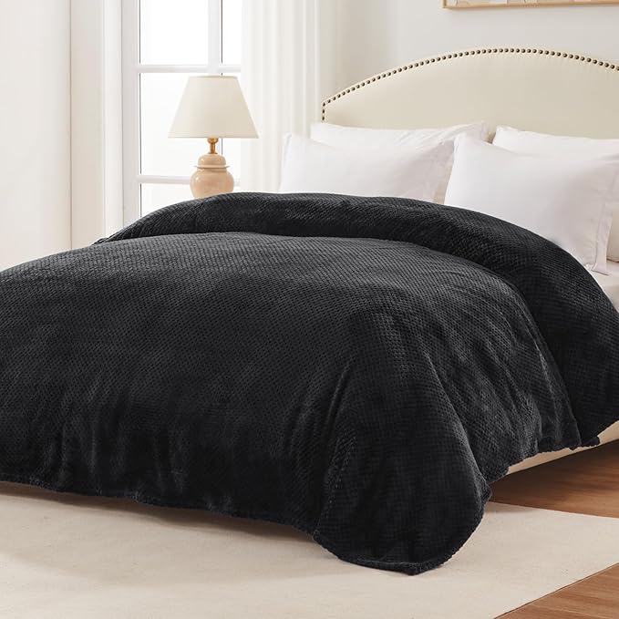 Exclusivo Mezcla Fleece Bed Blanket King Size, Super Soft and Warm Blankets for Couch, Sofa and Bed Waffle Textured, Cozy, Fuzzy and Lightweight (Black, 90x104 Inches)