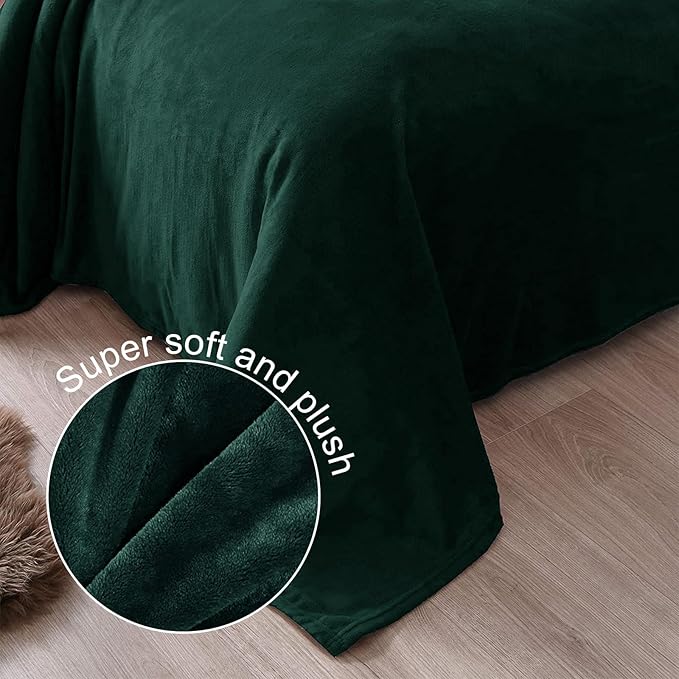 Exclusivo Mezcla Fleece Blanket Twin Size for Bed, Super Soft and Warm, All Season Use, Cozy, Plush, Lightweight, 90x66 Inches, Forest Green