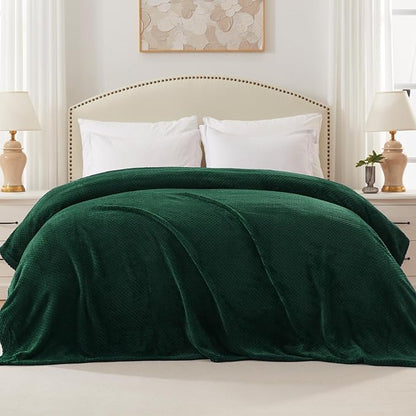 Exclusivo Mezcla Fleece Bed Blanket King Size, Super Soft and Warm Blankets for Couch, Sofa and Bed Waffle Textured, Cozy, Fuzzy and Lightweight (Forest Green, 90x104 Inches)