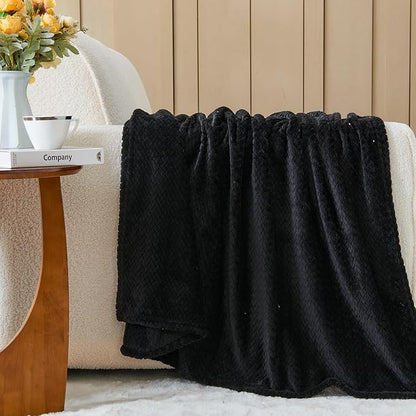 NEWCOSPLAY Super Soft Twin Blanket Black Premium Silky Flannel Fleece Leaves Pattern Lightweight Bed Blanket All Season Use (Black, Twin(60"x80"))