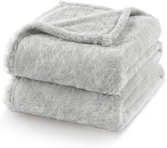 Exclusivo Mezcla Plush Fuzzy Fleece Bed Blanket Queen Size, Super Soft, Fluffy and Warm Blankets，Suitable for All Seasons (Light Grey, 90x90 Inches)