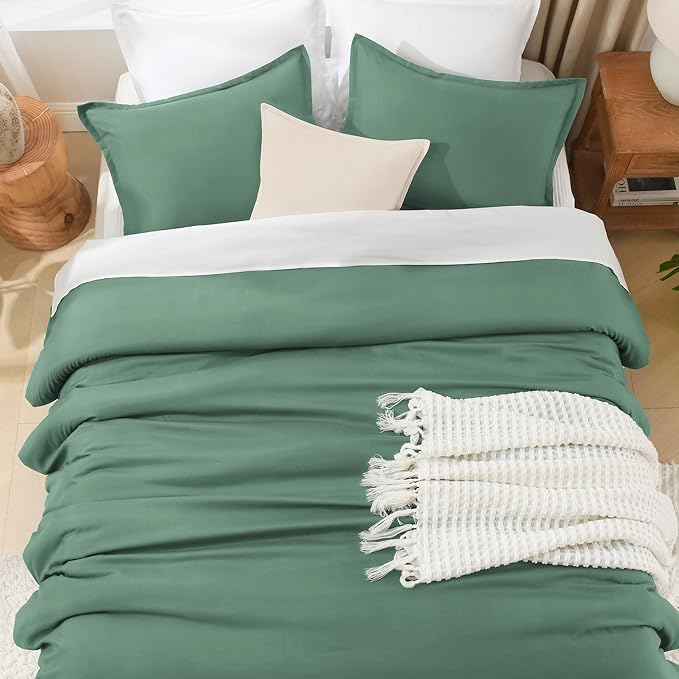 Litanika Comforters Full Size Haze Green, 3 Pieces Lightweight Solid Bedding Set & Collections, All Season Fluffy Bed Set (79x90 Inches Comforter & 2 Pillowcases)