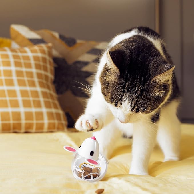 Temptations Classic Crunchy and Soft Cat Treats, Seafood Medley Flavor, 3 oz. Pouch (Pack of 12)-Mewly Pet