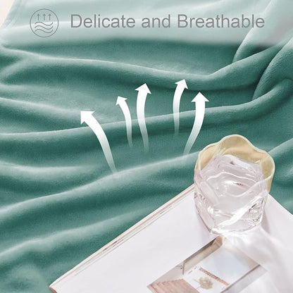 Exclusivo Mezcla Fleece Blanket Twin Size for Bed, Super Soft and Warm, All Season Use, Cozy, Plush, Lightweight, 90x66 Inches, Celadon
