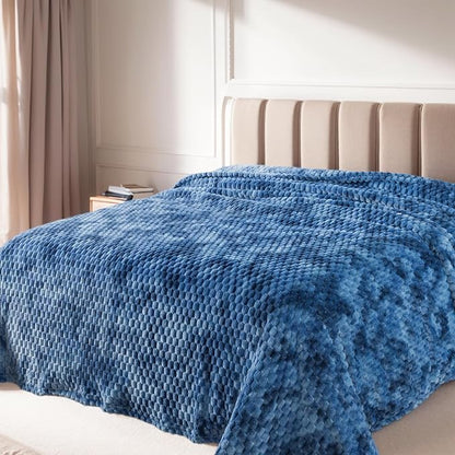 Richave Twin Size Blanket, Premium Lightweight Anti-Static 66x90 Inches 3D Clouds Stylish Jacquard Velvet Plush Bed Blanket for Twin XL Extra Long Bed, Tie-dye Stone Blue