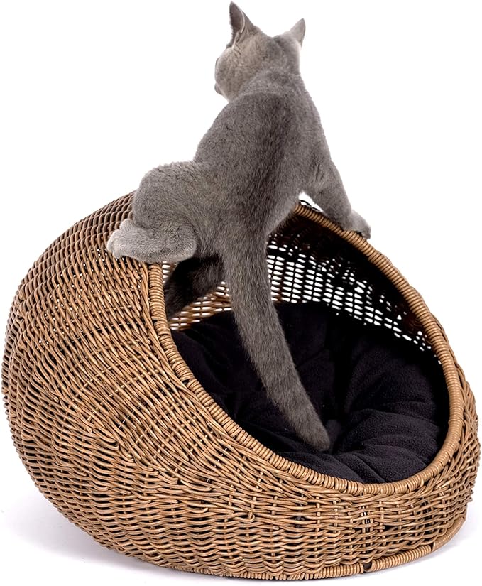 D+GARDEN Wicker Cat Bed Dome for Medium Indoor Cats - a Covered Cat Hideaway Hut of Faux Rattan Houses Pets in Dome Basket, Washable-Mewly Pet