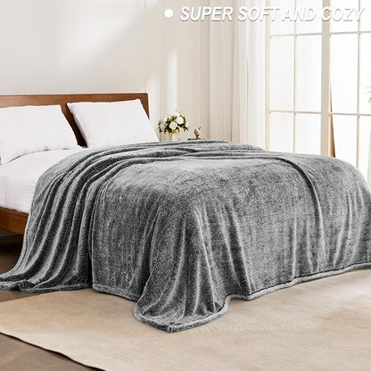 Exclusivo Mezcla Plush Fuzzy Fleece Throw Blanket Extra Large, Super Soft, Fluffy and Warm Blankets for Couch, Bed, Suitable for All Seasons (50x70 Inches, Mixed Black)