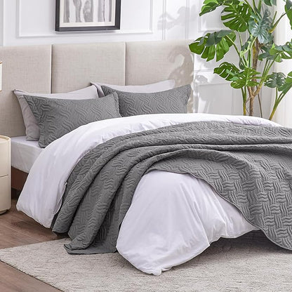 Love's cabin Quilts for Queen Bed Grey Bedspreads Bedding Set - Summer Lightweight Bedspread Comforter - Wave Pattern Bedding Coverlet for All Season - 3 Pieces (1 Quilt, 2 Pillow Shams)