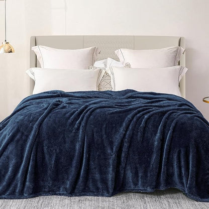 Exclusivo Mezcla Plush Fuzzy Fleece Bed Blanket Twin Size, Super Soft, Fluffy and Warm Blankets, Suitable for All Seasons (Navy Blue, 90x66 Inches)