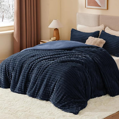 BEDELITE Fleece King Comforter Set -Super Soft & Warm Fluffy Navy Blue Bedding, Luxury Fuzzy Heavy Bed Set for Winter with 2 Pillow Cases