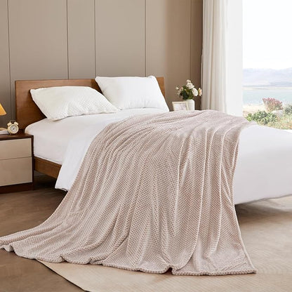 Exclusivo Mezcla Fleece Bed Blanket Queen Size, Super Soft and Warm Blankets for Couch, Sofa and Bed Waffle Textured, Cozy, Fuzzy and Lightweight (Mixed Camel, 90x90 Inches)
