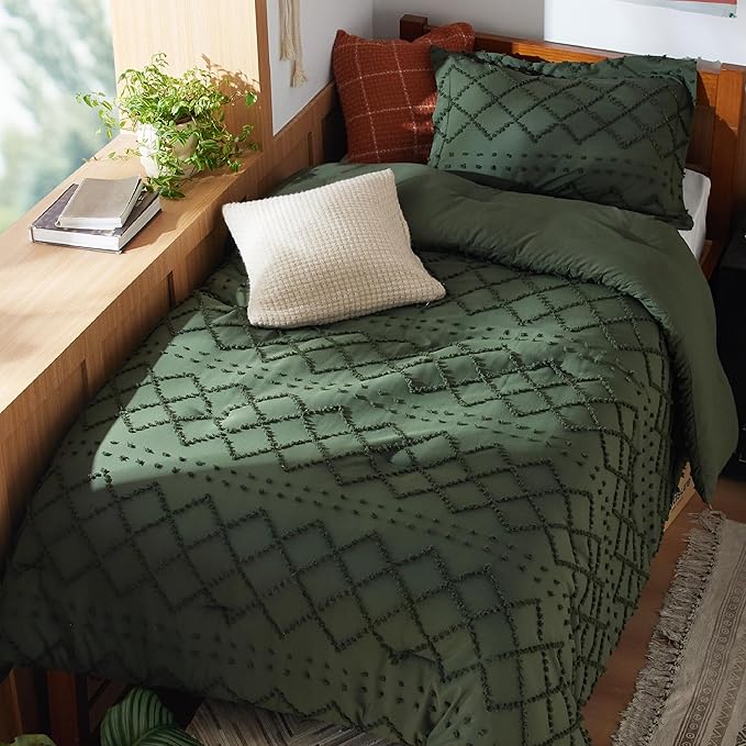 Bedsure Twin Comforter Set - Olive Green Comforter, Boho Tufted Shabby Chic Bedding for Kids, 2 Pieces Vintage Farmhouse Bed Set for All Seasons, Fluffy Soft Bedding with 1 Pillow Sham