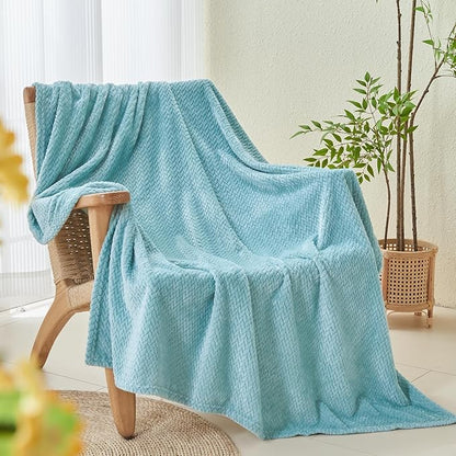 NEWCOSPLAY Super Soft King Blanket Mint Green Premium Silky Flannel Fleece Leaves Pattern Lightweight Bed Blanket All Season Use (Mint Green, King(90"x110"))
