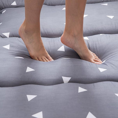 Grey Triangle Japanese Floor Futon Mattress, Tatami Mat Portable Camping Mat Kids Sleeping Pad Foldable Roll Up Floor Lounger Pillow Bed Twin Size with Mattress Protector Cover