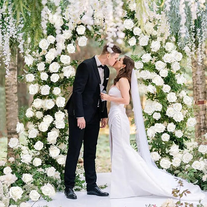 Ouddy Decor 50 Pcs Artificial White Roses Bulk Realistic Silk Roses with Long Stems Fake Roses Flowers for Wedding Bridal Bouquet DIY Table Centerpieces Arrangement Valentines Day Home Decor, White
