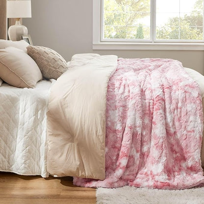 Bedsure GentleSoft Sherpa Fluffy Blanket King Size for Bed - Fleece Warm and Cozy for Women Gift, Plush & Fuzzy Faux Fur Christmas Blanket for Couch, Sofa Decor, Tie Dye Design, Pink, 108x90 Inches