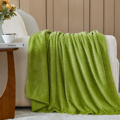 NEWCOSPLAY Super Soft Throw Blanket Green Premium Silky Flannel Fleece Leaves Pattern Lightweight Bed Blanket All Season Use (Green, Throw(50"x60"))