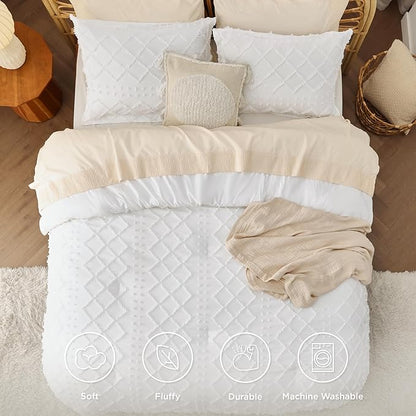 Bedsure Oversized King Comforter Set - White Comforter, Boho Tufted Shabby Chic Bedding for Kids, 3 Pieces Vintage Farmhouse Bed Set for All Seasons, Fluffy Soft Bedding with 2 Pillow Shams
