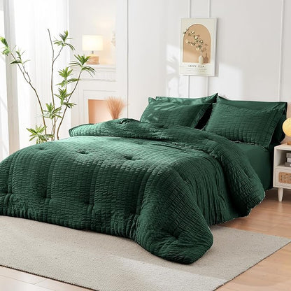 HYMOKEGE Emerald Green Twin Comforter Set Seersucker 5 Pieces, All Season Luxury Bed in a Bag for Bedroom, Bedding Set with Comforter, Sheets, Pillowcase & Sham
