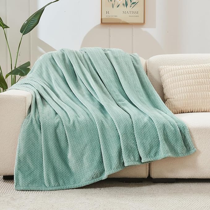 NEWCOSPLAY Super Soft Queen Blanket New Sage Green Premium Silky Flannel Fleece Leaves Pattern Lightweight Bed Blanket All Season Use (New Sage Green, Queen(90"x90"))