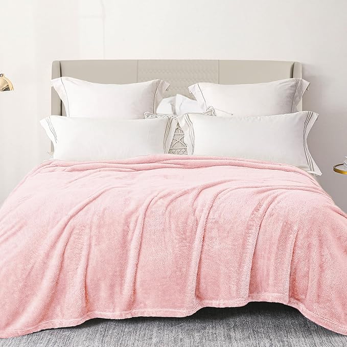 Exclusivo Mezcla Plush Fuzzy Fleece Bed Blanket King Size, Super Soft, Fluffy and Warm Blankets, Suitable for All Seasons (Light Pink, 90x104 Inches)
