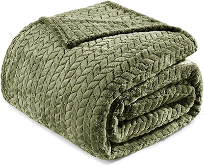 Exclusivo Mezcla Fleece King Size Blanket for Bed, 90x104 Inches Soft Cozy Jacquard Flannel Blankets, Lightweight Fuzzy Plush Warm for Winter, Olive Green