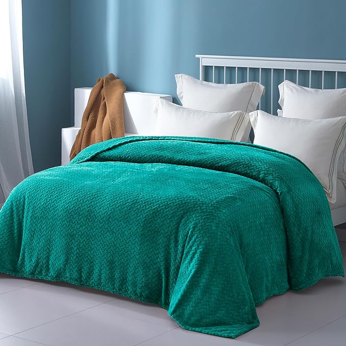 Exclusivo Mezcla Fleece Twin Size Blanket for Bed, 90x66 Inches Soft Cozy Jacquard Flannel Blankets, Lightweight Fuzzy Plush Warm for Winter, Teal