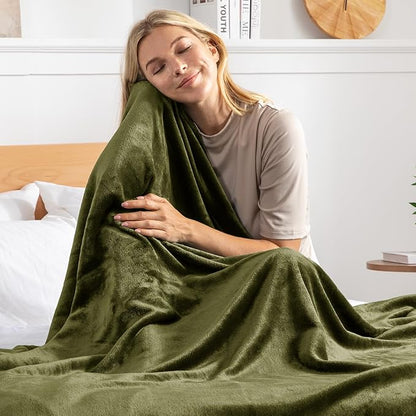 Exclusivo Mezcla Fleece Blanket Queen Size for Bed, Super Soft and Warm, All Season Use, Cozy, Plush, Lightweight, 90x90 Inches, Olive Green