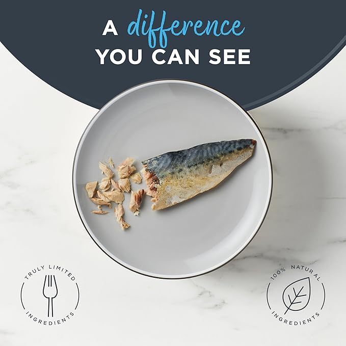 Reveal Natural Whole Protein Fillet Cat Treats, Single Ingredient, Grain Free, High Protein Treats for Cats, for Training, Treating, or Snacking, Whole Mackerel Loin (12 x 1.06 oz Loin)-Mewly Pet