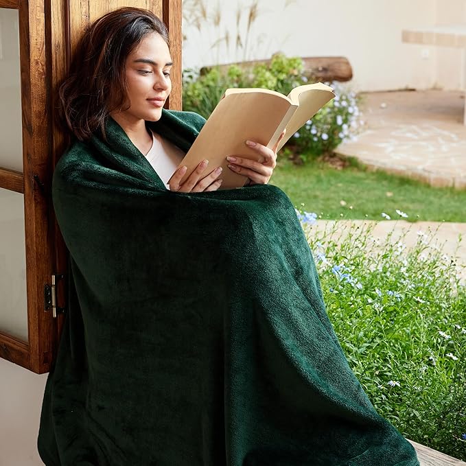 Exclusivo Mezcla Fleece Throw Blanket for Couch, Sofa, 300GSM Super Soft and Warm Blankets, Forest Green Throw All Season Use, Cozy, Plush, Lightweight, 50x60 Inches
