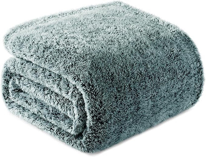 Exclusivo Mezcla Plush Fuzzy Fleece Throw Blanket Extra Large, Super Soft, Fluffy and Warm Blankets for Couch, Bed, Suitable for All Seasons (50x70 Inches, Mixed Green)